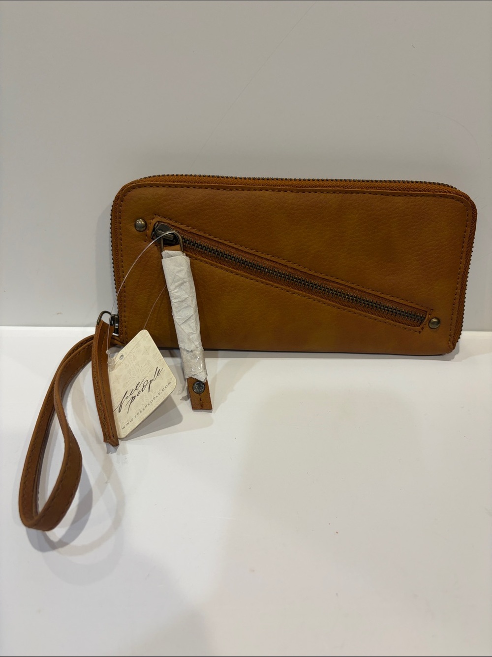Free People Vegan Leather Wristlet Wallet Cognac Brown Zip Around NEW